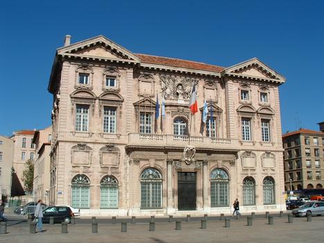 Hôtel de Ville de Marseille. Achevé en 1653