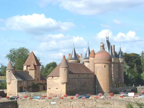 Le château de la Clayette (14ème siècle). 71 - Saône et Loire - Bourgogne - France