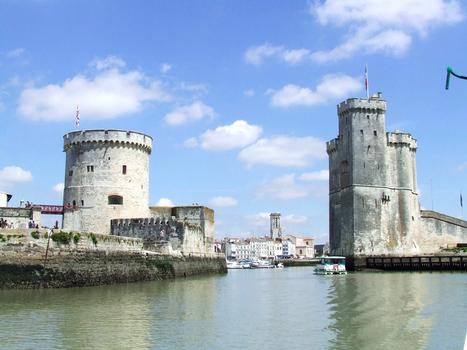 Einfahrt zum alten Hafen von La Rochelle