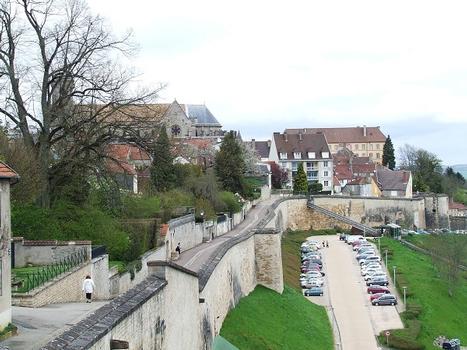 Stadtmauern von Langres