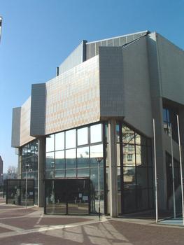 Le Palais des Congrès et de la Culture du Mans situé boulevard Lamartine et rue d'Arcole