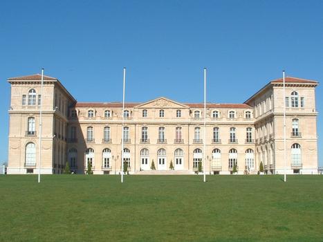 Façade sud du Palais impérial du Pharo de Marseille