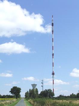 Émetteur TDF d'Argenton-sur-Creuse: Émetteur (radio et télévision) d'Argenton-sur-Creuse sur le ban de la commune de Malicornay d'une hauteur de 203.90 m