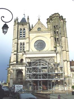 Montereau Fault Yonne (Seine & Marne): Collégiale Notre-Dame et St Loup