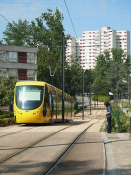 Mulhouse: Ligne du Tram est-ouest au quartier des Côteaux