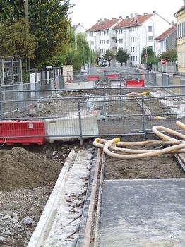 Mulhouse: Tram-train, travaux de prolongement de la ligne Nord-Sud dans le quartier de Bourtzwiller. Situation des travaux au 26.10.2008