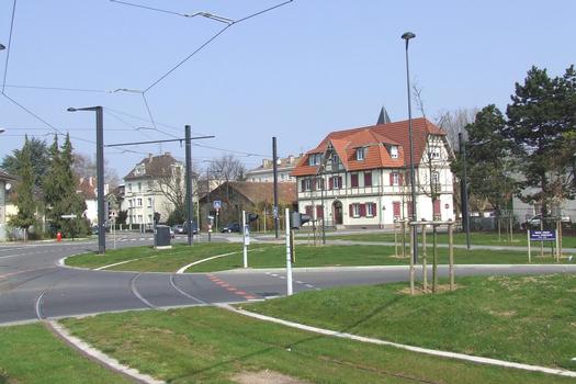 Mulhouse: Le TramTrain. Liaison entre le réseau Tram (ligne Est-ouest) et le réseau train (ligne SNCF Mulhouse-Strasbourg)