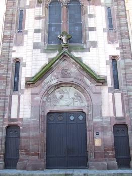 Eglise St Joseph dans le quartier de la Cité à Mulhouse