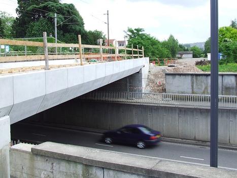 Mulhouse: Construction d'un pont-tramway sur l'Avenue François Mitterand
