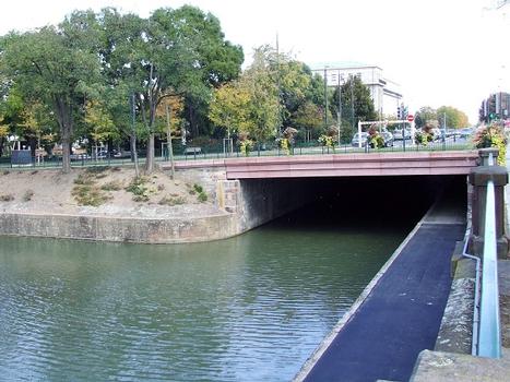 Mulhouse: Pont Wilson au-dessus du Canal du Rhône au Rhin