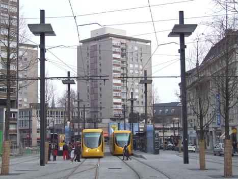 Mulhouse: La station du Tram-train «Porte Jeune» intersection des lignes Nord-Sud et Est-Ouest