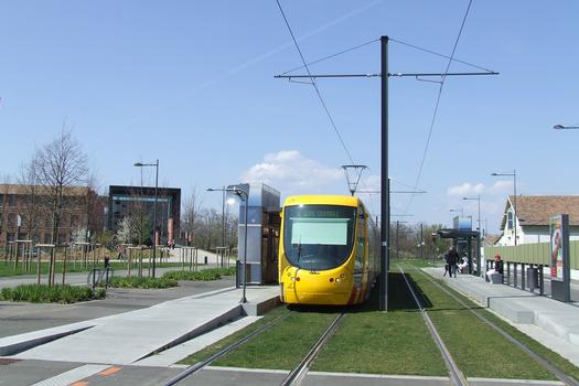 Mulhouse: TramTrain, ligne Nord-Sud, station Musée de l'Automobile