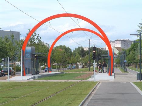 Mulhouse: Station «Palais des Sports» de la ligne Est-Ouest du Tram-Train mise en service mi-mai 2006