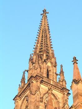 Mulhouse: Le Temple Protestant St. Etienne, Place de la Réunion. (Hauteur de la flèche: 97 m)