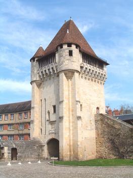 Eléments des remparts de la vieille ville de Nevers