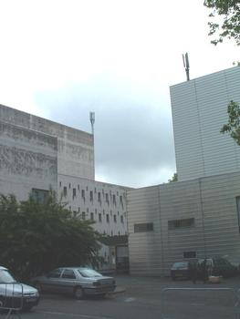 Zentrum für zeitgenössische Kunst & Theater in Orleans. Erster Bau von 1974