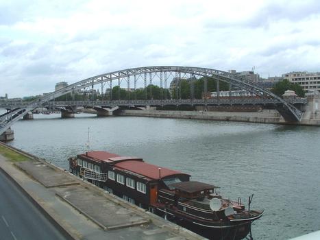 Paris XIIème et XIIIème: Pont de la ligne de métro n°5 sur la Seine près de la Gare d'Austerlitz