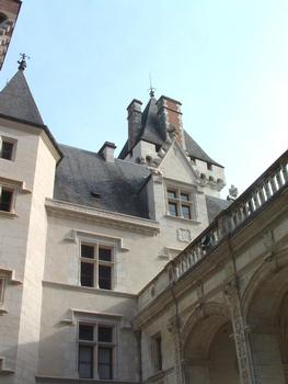 Aile et tour (dites Napoléon III) du château de Pau
