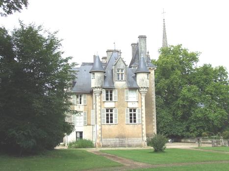 Schloss Saint-Julien-l'Ars