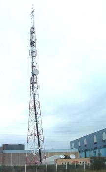 Tour de télécommunication (Emetteurs TV et FM) en treillis d'acier et d'une hauteur de 72 m à Colmar