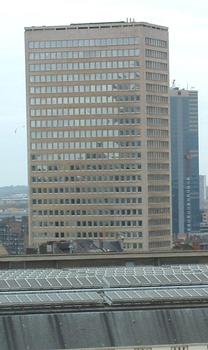 Tour Sablon à Bruxelles. Hauteur 80 m. 27 niveaux