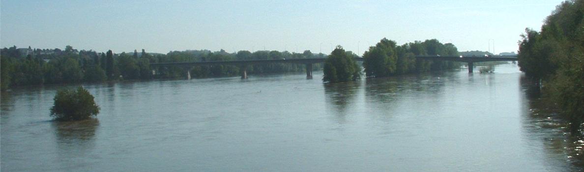 Pont Mirabeau sur la Loire à Tours