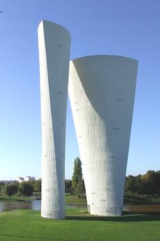 Wassertürme in Valence entworfen von Philolaos Tloupas