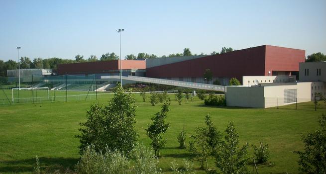 Centre Culturel et Sportif de Village-Neuf (68/Alsace), achevé en 2005