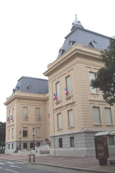 L'Hôtel de Ville de Villefranche-sur-Saône