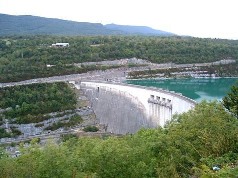 Barrage de Vouglans sur la rivière l'Ain dans le Département du Jura (39)