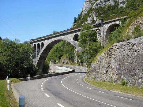 Viadukt bei Escot auf der Strecke Pau-Canfranc