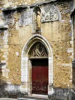 Monein (64)Eglise gothique de Saint Girons (1464)Porte d'entrée latérale: Monein (64) Eglise gothique de Saint Girons (1464) Porte d'entrée latérale
