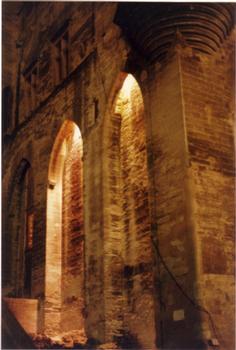 Avignon (84)Son et lumière sur la place des papes