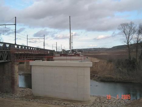 New railroad bridge at Villedaigne