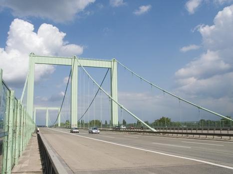 Rodenkirchener Brücke in Köln