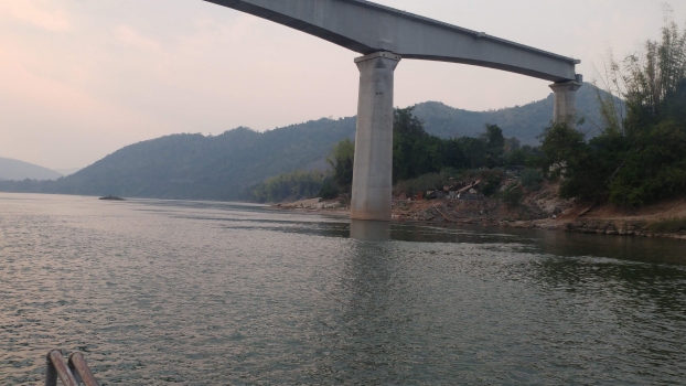 Eisenbahnbrücke über den Mekong