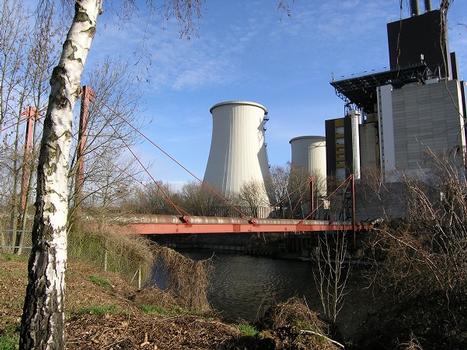 Versorgerbrücke über den Teltowkanal zum Kraftwerk Berlin Lichterfelde