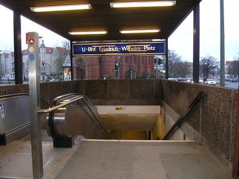 Station de métro Friedrich-Wilhelm-Platz