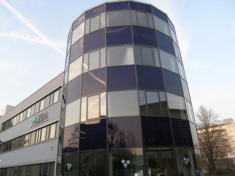 AZBA - Analytisches Zentrum Berlin-Adlershof, Wissenschafts- und Technologiepark