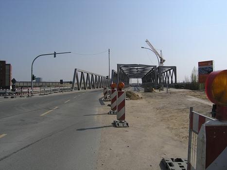Pont de la Überseeallee