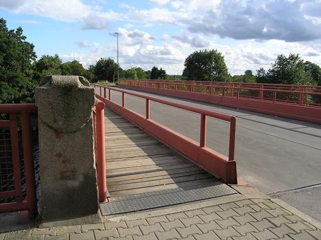 Britzer-Allee-Brücke