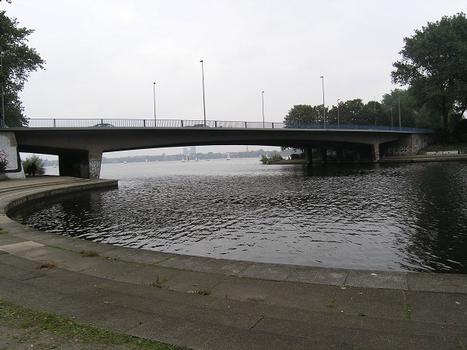 Kennedybrücke, Hambourg