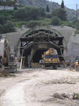 Eisenbahntunnel Trapeza-Platano (Abschnitt Kiato-Egio), Peloponnes, Griechenland