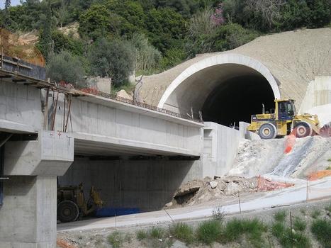 Main Corridor Kiato-Egio Section, Trapeza and Platanos Tunnels, Ladopotamos Bridge, Diakofto-Peleponnes (GR)