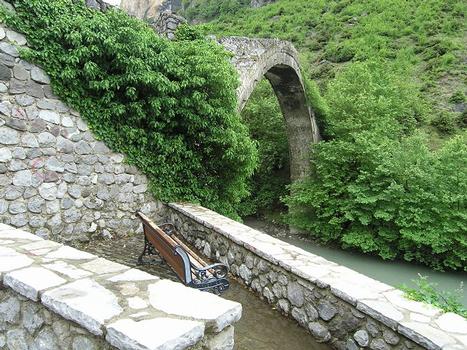 Brücke von Konitsa über den Aoos Fluß, Ionnina, Epirus