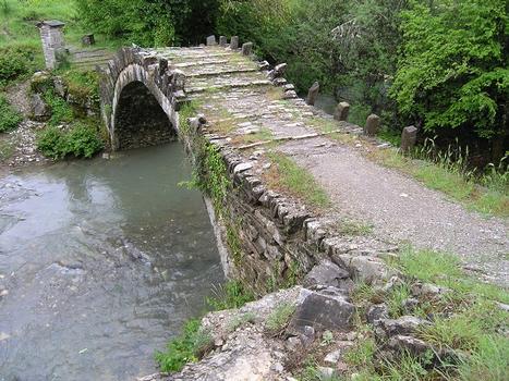 Kapetan Arkouda Brücke, Dilofo, Ioannina, Epirus