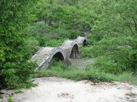 Kalogeriko oder Plakida Brücke, Koukouli, Epirus