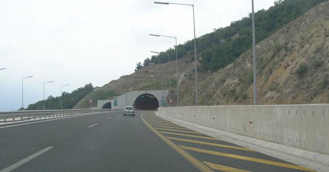 Autoroute E gnatia – Tunnel S 6