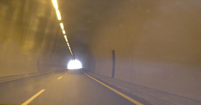 Autoroute E gnatia – Tunnel S 7