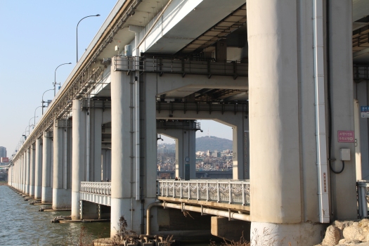 Banpo Grand Bridge